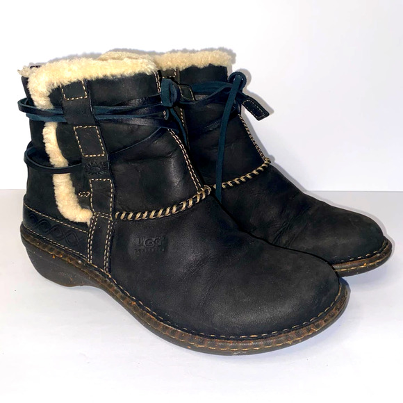 UGG Shoes - UGG Australia Cove Womens Black Leather Sheepskin Winter Boots #5136 Size US 7